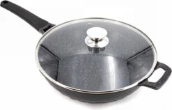 Cheffinger Wokpan Met Deksel - 32cm - Zwart - Pan - Keukenaccessoires 14 Cheffinger Wokpan Met Deksel - 32cm - Zwart - Pan - Keukenaccessoires -Keuken Verkoop 1200x767 1