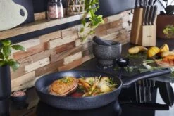 Tefal Black Stone Koekenpannenset - Ø 24/28 Cm -Keuken Verkoop 1200x801 2